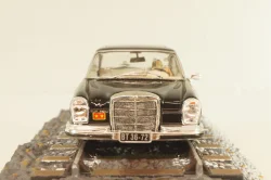 Mercedes-Benz 250 SE (W111) 1967, from movie "Octopussy" 1983, black, James Bond Modellauto Collection #23, 1:43