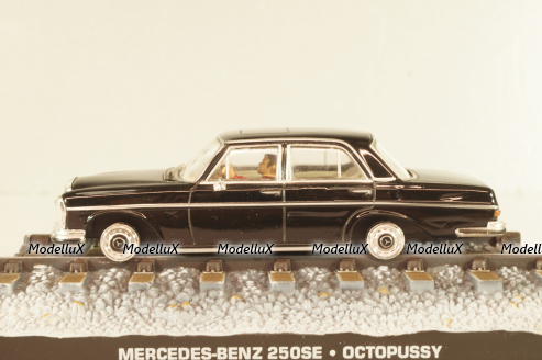 Mercedes-Benz 250 SE (W111) 1967, from movie "Octopussy" 1983, black, James Bond Modellauto Collection #23, 1:43