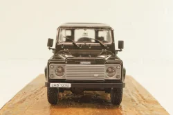 Land Rover Defender 110 from movie "Casino Royale" 2006, grey, James Bond Modellauto Collection #85, Altaya 1:43