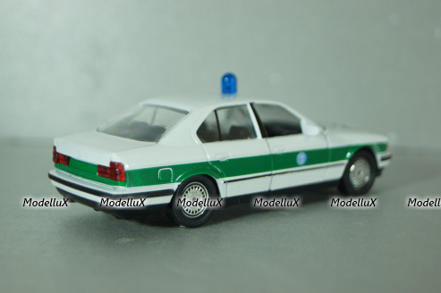 Opel Mokka X, abalone white, iScale 1:43