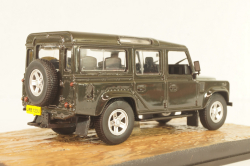 Land Rover Defender 110 from movie "Casino Royale" 2006, grey, James Bond Modellauto Collection #85, Altaya 1:43