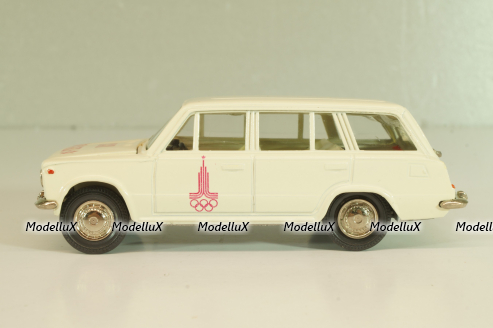 Ваз-2102 А11, кремовый, Олимпиада 80, Тантал/Радон 1:43