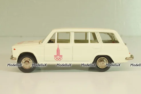 Ваз-2102 А11, кремовый, Олимпиада 80, Тантал/Радон 1:43