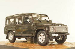Land Rover Defender 110 from movie "Casino Royale" 2006, grey, James Bond Modellauto Collection #85, Altaya 1:43