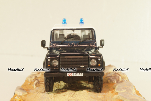 Land Rover Defender 90 Carabinieri from movie "Quantum of solace" 2008, blue, James Bond Modellauto Collection #65, Altaya 1:43