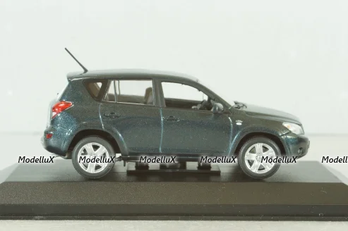 Toyota RAV4 (CA30W) 2005, grey, Minichamps 1:43 