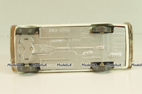Ваз-2102 А11, кремовый, Олимпиада 80, Тантал/Радон 1:43