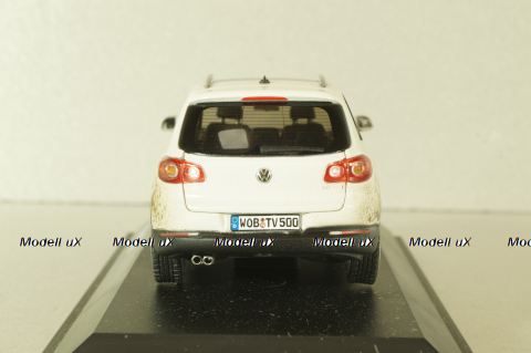 Volkswagen Tiguan 2007, white (dirty version), Schuco 1:43