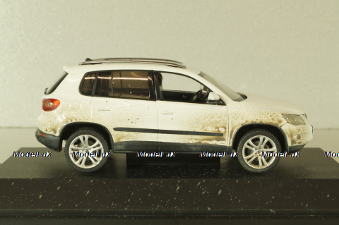Volkswagen Tiguan 2007, white (dirty version), Schuco 1:43