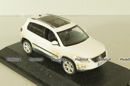 Volkswagen Tiguan 2007, white (dirty version), Schuco 1:43