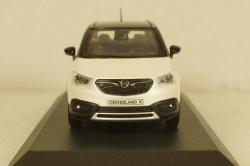 Opel Crossland X, white/black, IScale 1:43