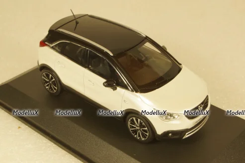 Opel Crossland X, white/black, IScale 1:43