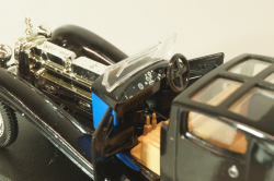 Bugatti Royale 1930, black/blue, Solido 1:43