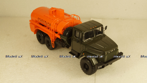 Краз-6322 АЦ-8,5 автоцистерна, Modellux 1:43
