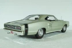 Dodge Coronet R/T 1969, silver metallic, AutoWorld 1 :18