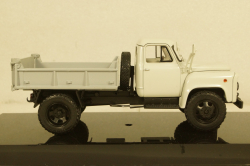 САЗ-3504 Газ-52 1975, 105211, DiP Models 1:43
