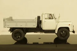 САЗ-3504 Газ-52 1975, 105211, DiP Models 1:43