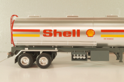 Peterbilt 359 with semi trailer fuel tanker "Shell", yellow/white/silver, American Truck, Spain #1, Altaya 1:43