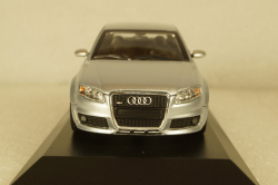 Audi RS4, 2004 silver metallic, 940014601, Maxichamps 1:43