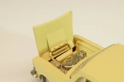 Москвич-412 А2, бледно-желтый, капот 3 зажима (ранний), Тантал/Радон 1:43