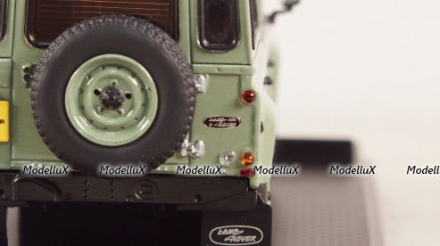 LAND ROVER DEFENDER 110 HERITAGE EDITION – 2015 GREEN, Almost Real 1:43