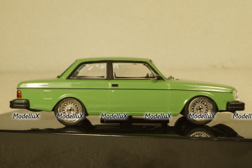 Volvo 242 Custom 1980 green, MOC312, IXO 1:43