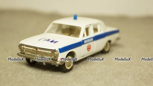 Volvo 242 Custom 1980 green, MOC312, IXO 1:43