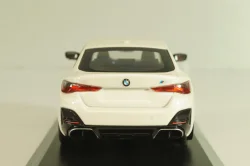 BMW I4 M50 Gran Coupe xDrive (G26) 2022, white metallic, 410024000, Minichamps 1:43