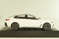 BMW I4 M50 Gran Coupe xDrive (G26) 2022, white metallic, 410024000, Minichamps 1:43