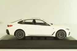 BMW I4 M50 Gran Coupe xDrive (G26) 2022, white metallic, 410024000, Minichamps 1:43