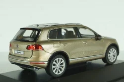 Volkswagen Touareg 2015 Sandgoldmet, Herpa 1:43