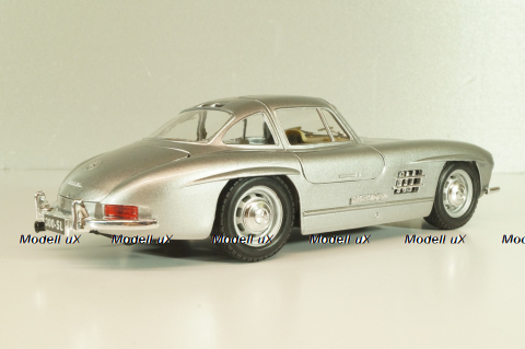 Mercedes 300 SL (W198) 1955, silver, 18-22023, Burago 1:24