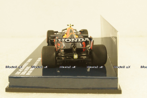 Red Bull Racing Honda RB16B Sergio Perez Winner Azerbaijan GP 2021, 410210711, Minichamps 1:43