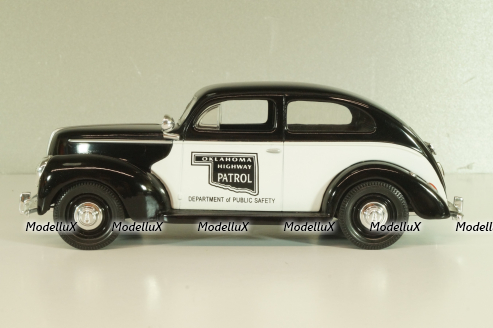 Ford Sedan Police Oklahoma, Highway Patrol, 1940, black/white, 67535, Liberty Classics 1:24