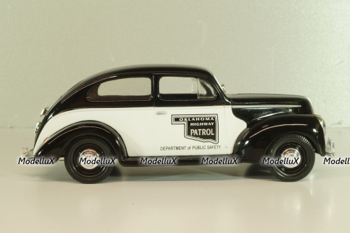 Ford Sedan Police Oklahoma, Highway Patrol, 1940, black/white, 67535, Liberty Classics 1:24