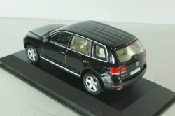 Volkswagen Touareg V10 TDI 2002, black, 840904109, Minichamps 1:43