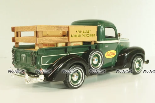 Ford Pick up "True Value", 1940, green/black, F978, ERT 1:25