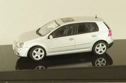 Volkswagen Golf V 5-doors 2003, silver, 59774, AutoArt 1:43
