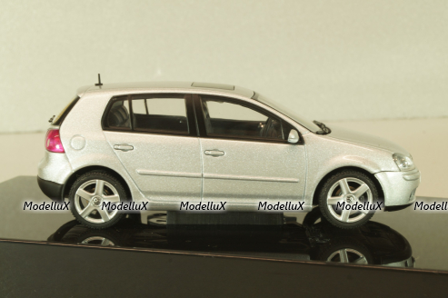 Volkswagen Golf V 5-doors 2003, silver, 59774, AutoArt 1:43