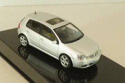 Volkswagen Golf V 5-doors 2003, silver, 59774, AutoArt 1:43
