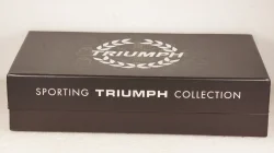 Triumph 3rd-Set: sport Triumph Collection, RHD, each 1x Spitfire, TR6 and stay, Vanguards 1:43