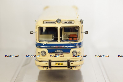 Triumph 3rd-Set: sport Triumph Collection, RHD, each 1x Spitfire, TR6 and stay, Vanguards 1:43