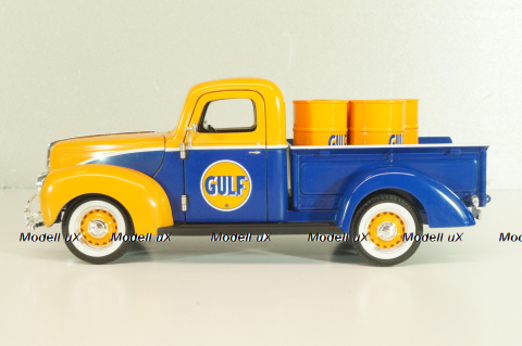 Ford PU pickup "Gulff" with oil barrel 1940, orange/blue, 64030, SpecCast 1:24