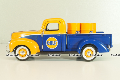 Ford PU pickup "Gulff" with oil barrel 1940, orange/blue, 64030, SpecCast 1:24