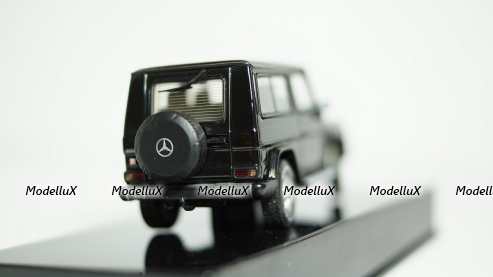 Mercedes 300 E (W124) 1984 silver, MCG18285, MCG 1:18