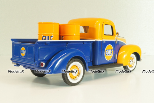 Ford PU pickup "Gulff" with oil barrel 1940, orange/blue, 64030, SpecCast 1:24
