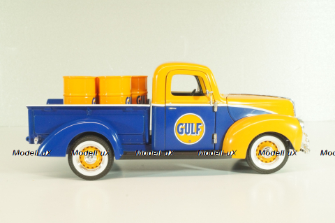 Ford PU pickup "Gulff" with oil barrel 1940, orange/blue, 64030, SpecCast 1:24