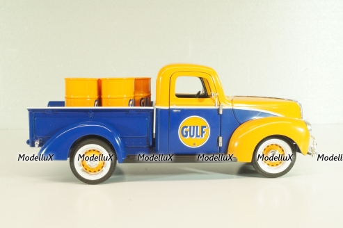 Ford PU pickup "Gulff" with oil barrel 1940, orange/blue, 64030, SpecCast 1:24