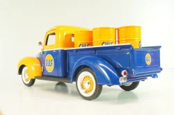 Ford PU pickup "Gulff" with oil barrel 1940, orange/blue, 64030, SpecCast 1:24