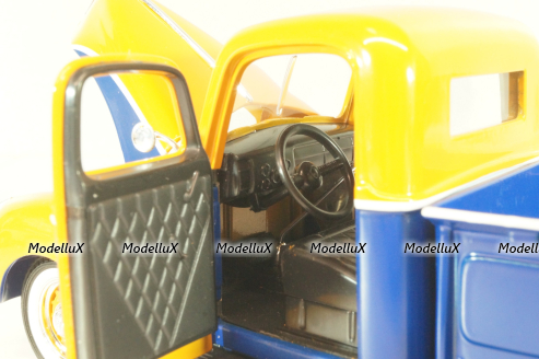 Ford PU pickup "Gulff" with oil barrel 1940, orange/blue, 64030, SpecCast 1:24